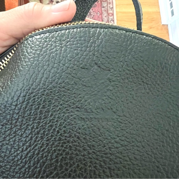 Black Leather backpack brass zippers made in Italy very good condition - Picture 7 of 13